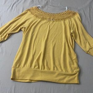 Women’s shirt
